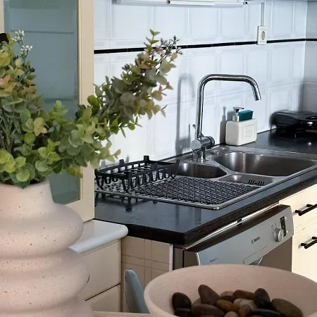 Delta - Stylish Family Apartment