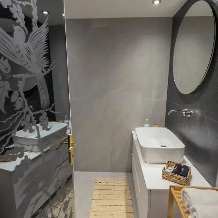 Delta - Stylish Family Apartment Thessaloniki